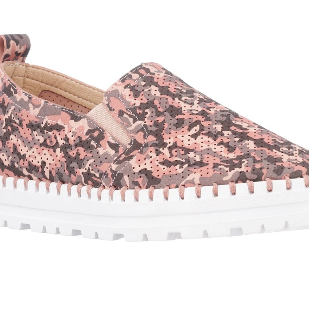 NWOT-Good Choice Aroma Pink Platform Sneakers